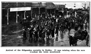 Coo-ees in parade in front of the Royal Hotel, Talbragar Street, Dubbo, 13th October 1915 (Town & Country Journal 20/10/21915)